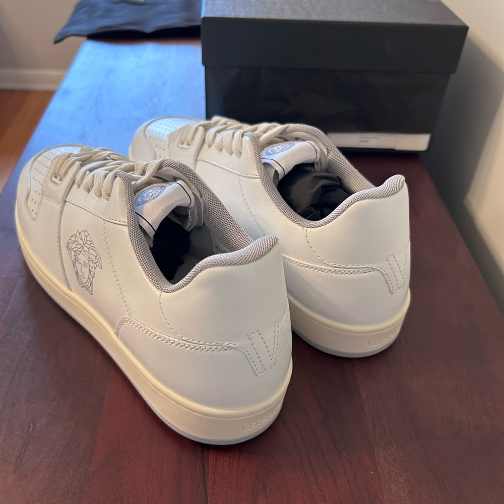 Versace shoes - Picture 3 of 5